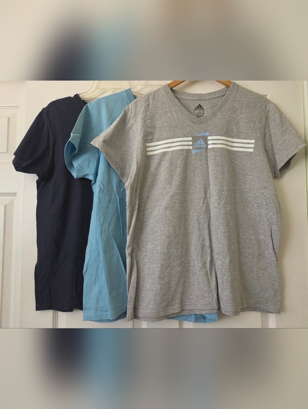 Adidas Women's Grey, Light Blue & Navy T-Shirt Bundle XL